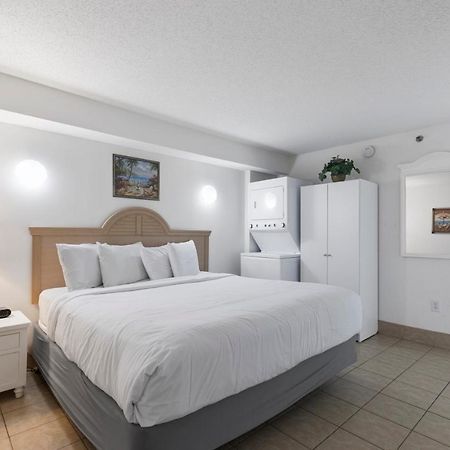 Beachfront Condo W Balcony In 미를 비치 외부 사진